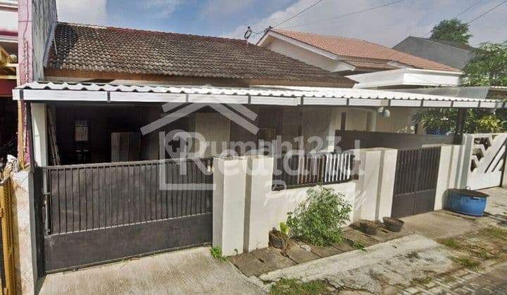 Rumah di Daerah Bukit Sari , Semarang ( Si 8561 )