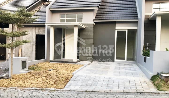 Rumah di Perum Citragrand Sambiroto , Semarang Si Me 6290