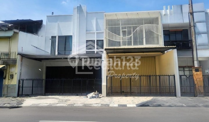 Ruko Strategis, Tengah Kota di Thamrin, Semarang Si 6557