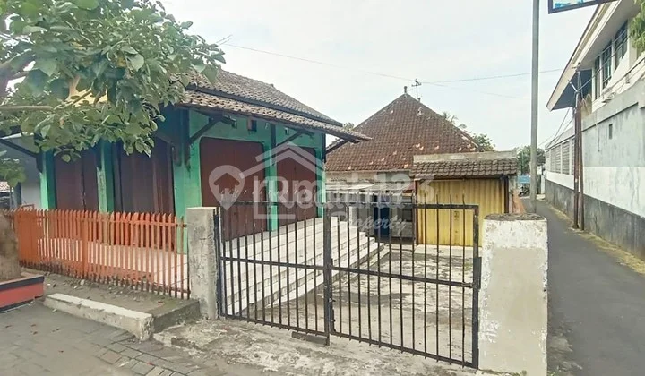 Land on Jl Diponegoro, Ungaran Si Tt 6946 Land on Jl Diponegoro, Ungaran Si Tt 6946