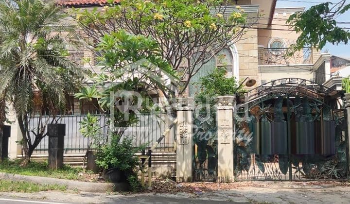 House on Abdulrahman Saleh, Semarang (Si 8043)