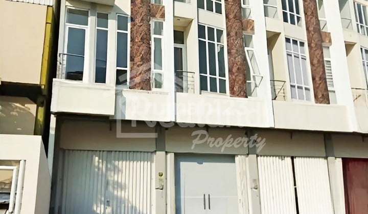 Ruko di Yos Sudarso Square , Semarang Si 7195