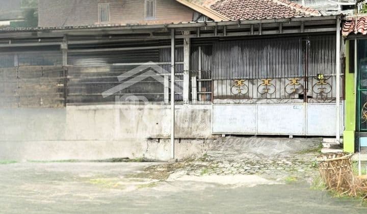 Tanah di daerah Gombel , Semarang ( Si 8409 )