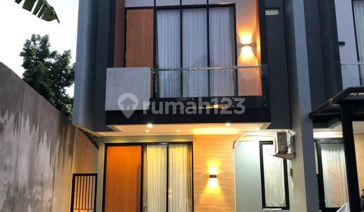 Affordable House in a Cluster in Jagakarsa With Private Pool