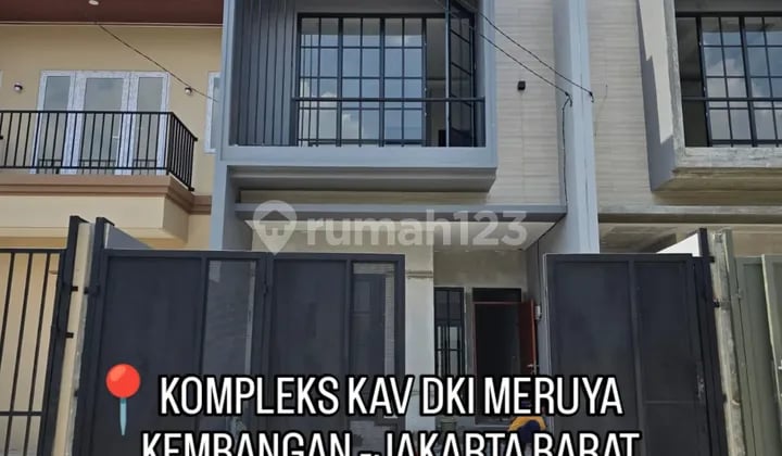 Rumah Dalam Komplek Dekat Tol Joglo Meruya