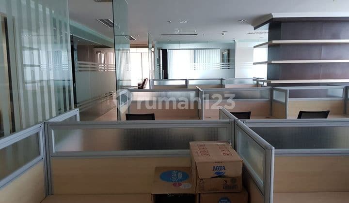 Office Space For Sale (furnished) Mrt Nearby