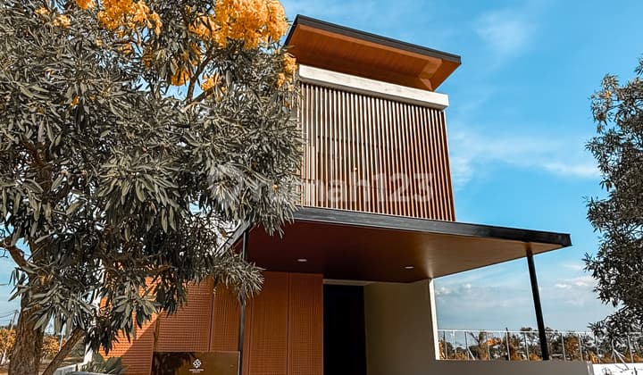 Rumah Baru Paling Bagus Tropical Modern Gresik Kota