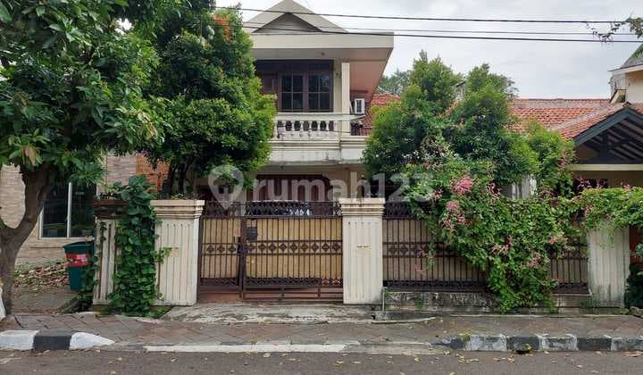 Dijual Rumah 2 Lantai 5 Kamar di Jalan Ir Juanda Kota Tangerang