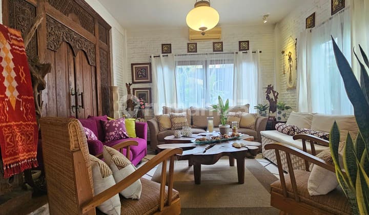 For Quick Sale: Bali Villa Nuance House in Bintaro Sector 8, Jakarta