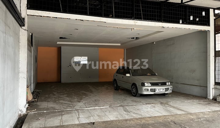 Disewakan Bengkel Workshop Pinggir Jalan, Karawaci Kota Tangerang