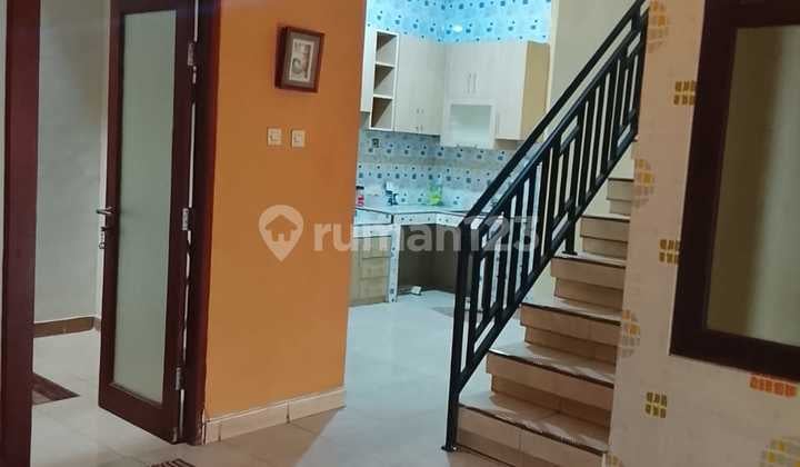 Disewa Rumah Siap Huni 1½ LT di Cluster Aralia Harapan Indah Bksi