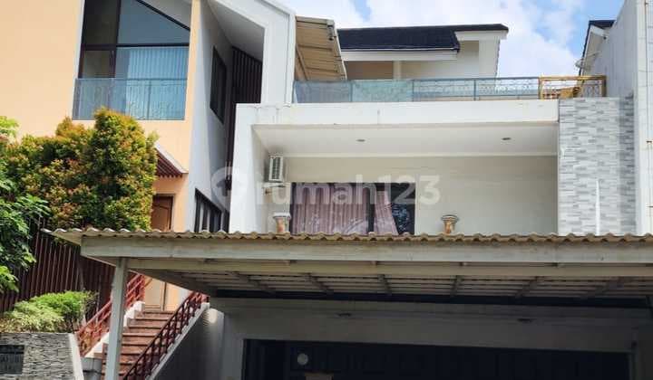 Beautiful 650 Meter House in Asia Tropis Cluster, Harapan Indah Bekasi