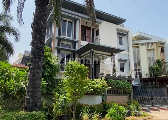Rumah Minimalis Modern di Bukit Gading Mediterania, Kelapa Gading