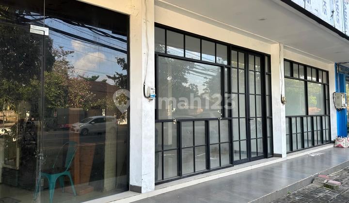 HOT LOCATION! Ruko Modern di Jimbaran Bawah - 3 Lantai - LT 120 m²