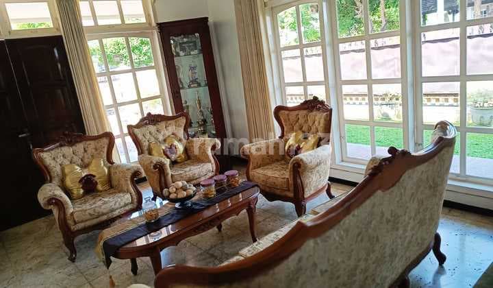 DEKAT POLDA, RS. BHAYANGKARA, KEJAKSAAN, PJB PLN DLL Rumah Ketintang Surabaya 14x25 Terawat Furnished SHM Best Price