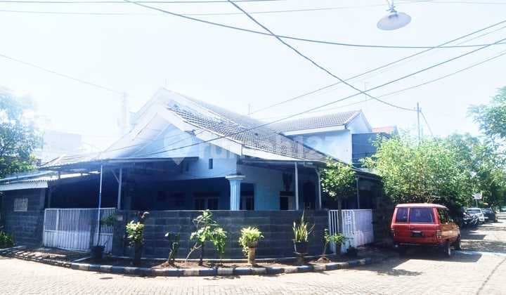 Hook Corner Waru - Rumah Besar di Pondok Tjandra, Dekat Bandara Juanda