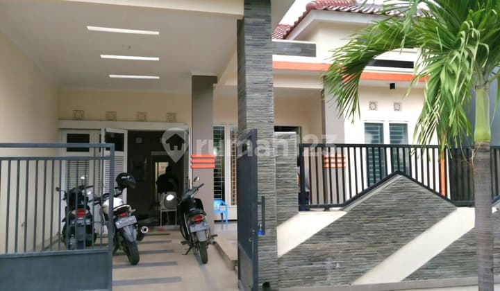 Rumah Terawat Deltasari Waru - Row Jalan Lebar & Layout Plong