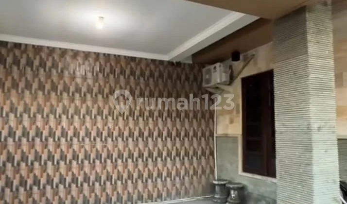 Rental House in the City Center Premium Location