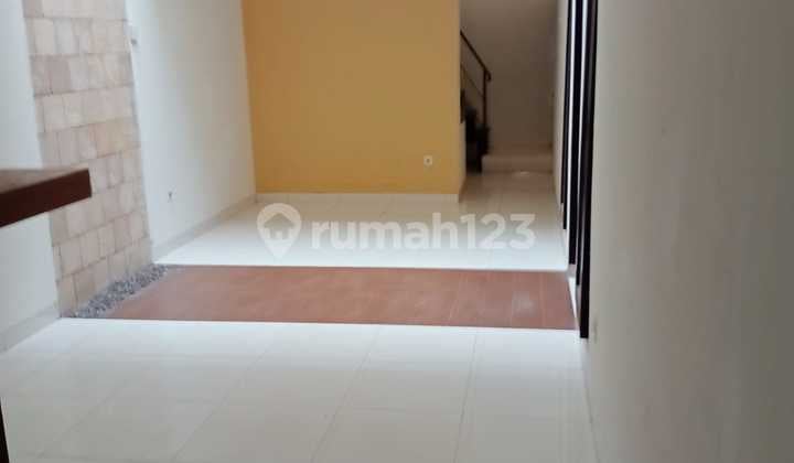 Sewa Taman Holis Indah