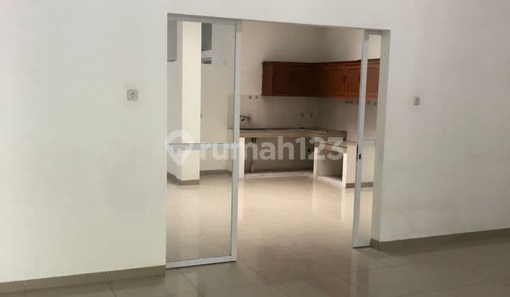 Newly Renovated House for Rent in Taman Holis Indah