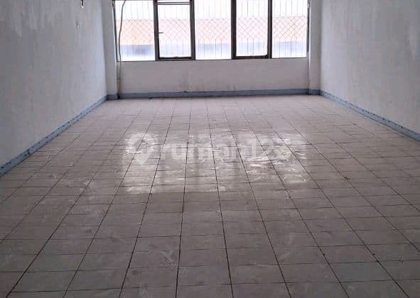 Ruko Lokasi Strategis & 2 Muka