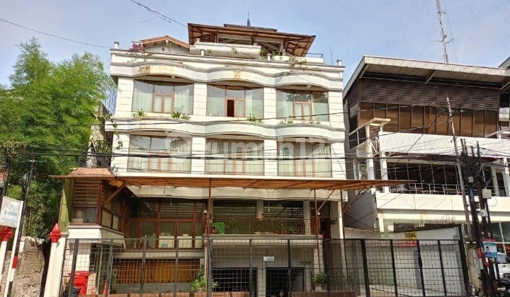 Bangunan Eks Hotel di Mainroad Cihampelas Bandung