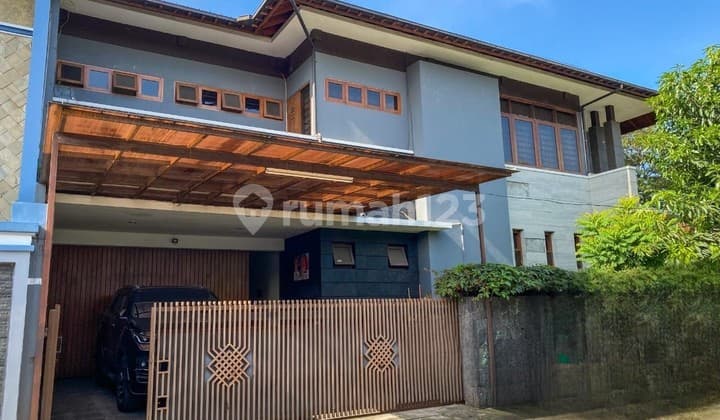 Rumah Lux Terawat Dekat Sma Negeri di Turangga Buah Batu Bandung