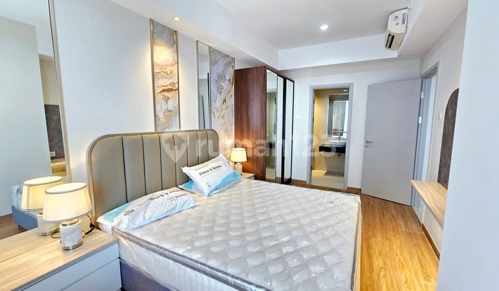Grand Sungkono Lagoon Downtown Apartment Luxury Furnished