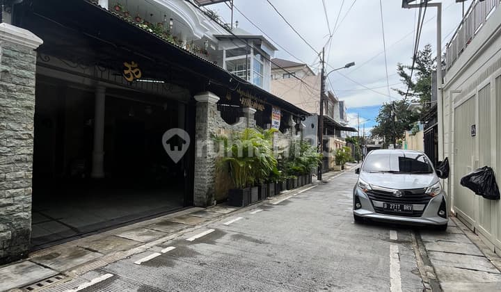 Rumah Besar 2,5 Lantai Kepu Dalam - Dekat Stasiun Kemayoran, Cocok Hunian & Kost!