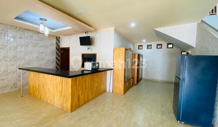 Large 6-Bedroom House With Premium Strategic Swimming Pool Seminyak