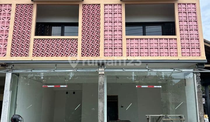 New 2 Units Strategic Premium Shophouse Near the Beach in Pererenan