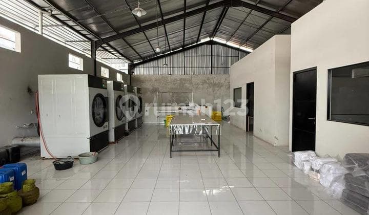 Warehouse and Office SHM in Mahendradata, West Denpasar