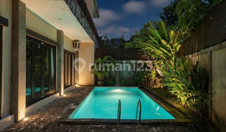 Villa Furnish Pool Lokasi Strategis Dekat Bandara Siap Huni, Kuta