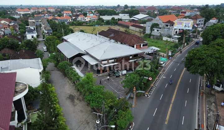 Strategic Warehouse with Tronton Access, Spacious Near Living World, Gatsu