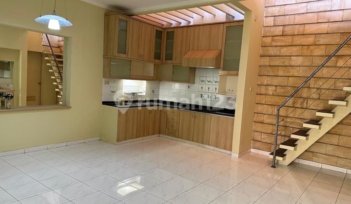 Rumah Hadap Selatan Dekat Mall Kelapa Gading