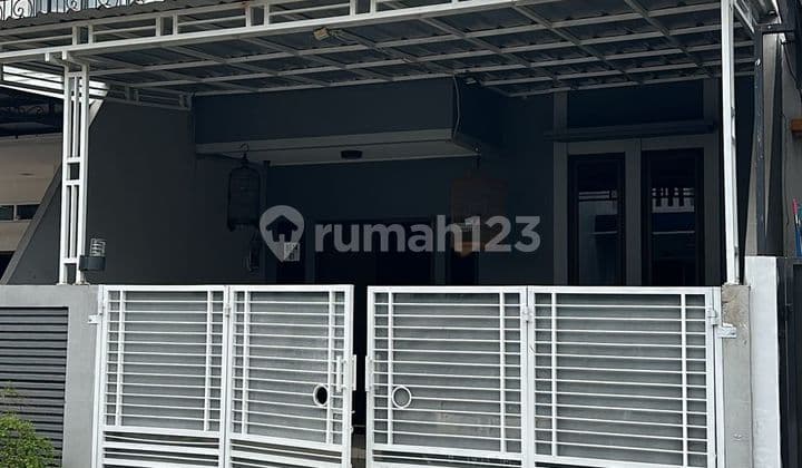 Rumah Siap Huni Lokasi Strategis di Sektor 1E