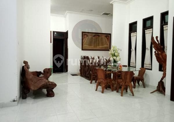 Rumah siap huni di jalan Nakula Sadewa