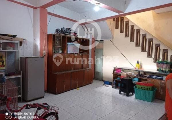 Rumah kost di jalan Nakula