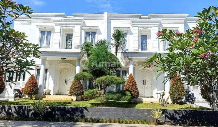At a Luxury House in BSD, Golf View, Spacious 530 sqm, Fully Furnished, Northeast Facing.