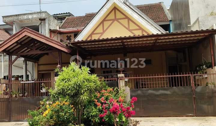 JUAL CEPAT RUMAH 2 LANTAI SIAP HUNI DI SEKTOR 1C GADING SERPONG