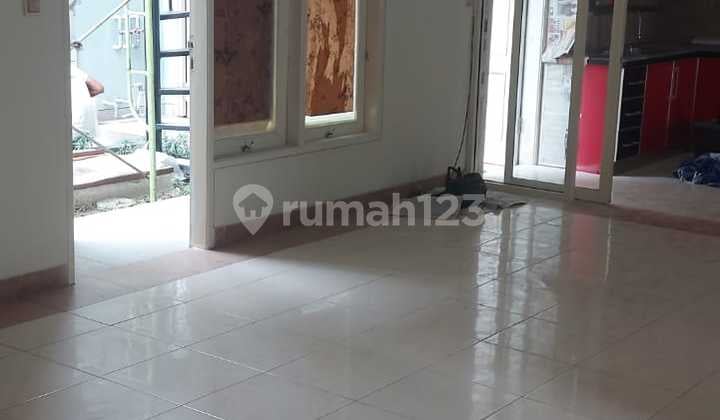 DISEWAKAN RUMAH BAGUS, RAPIH SIAP HUNI DI CRYSTAL GADING SERPONG