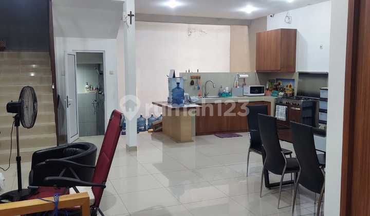 FOR SALE: NICE MINIMALIST HOUSE IN KEBON JERUK, WEST JAKARTA
