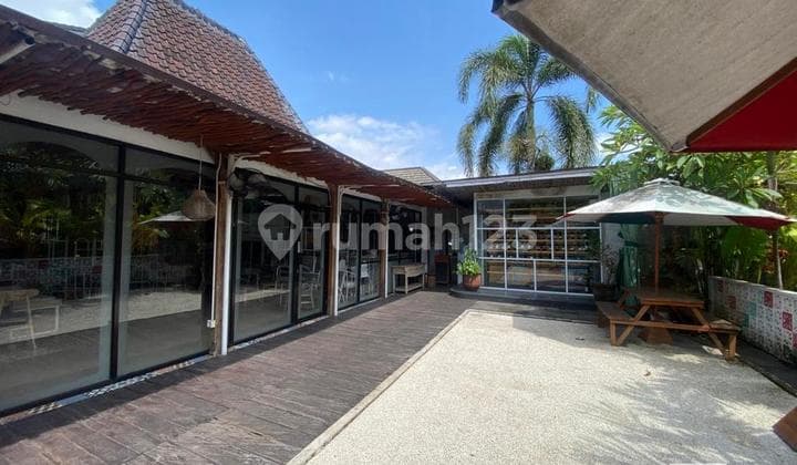 Perfect Location For Your Business Ex Restaurant For Leasehold 8 Years In Batu Bolong, Canggu