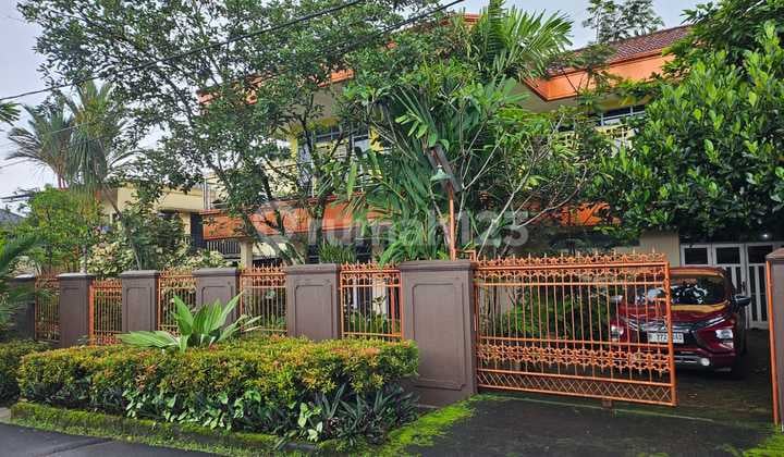 Rumah Villa 2 Lantai di Komplek Paspampres, Bogor Asri dan Siap Huni