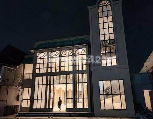 Gedung Lux baru di Dago Mainroad