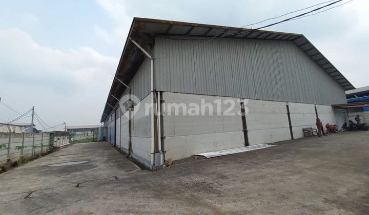 Pabrik di kawasan Industri Batujajar Bandung