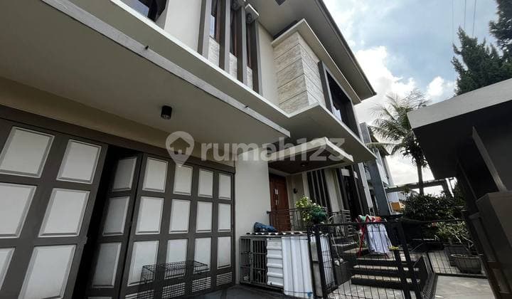 Rumah Lux Fully Furnished Ada Kolam Renang Di Singgasana Pradana