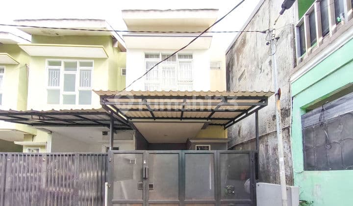 Rumah Strategis 11 Menit ke Gerbang Tol Serpong 4 Siap Huni Dibantu KPR J-35982