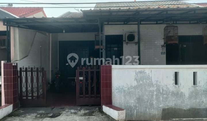 Rumah Hadap Selatan LT 135 SHM 9 Menit ke Grand Galaxy Park J-37831