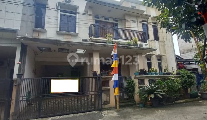 Rumah 6 Kamar Tidur Hadap Selatan 10 menit ke Gerbang Tol Limo Utama J-36903